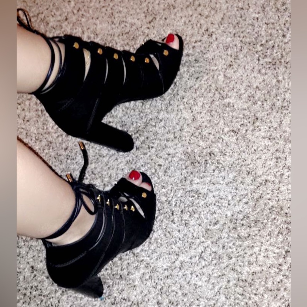 Tom Ford LaceUp Bootie Sandal 39.5/9.5 Send Offers